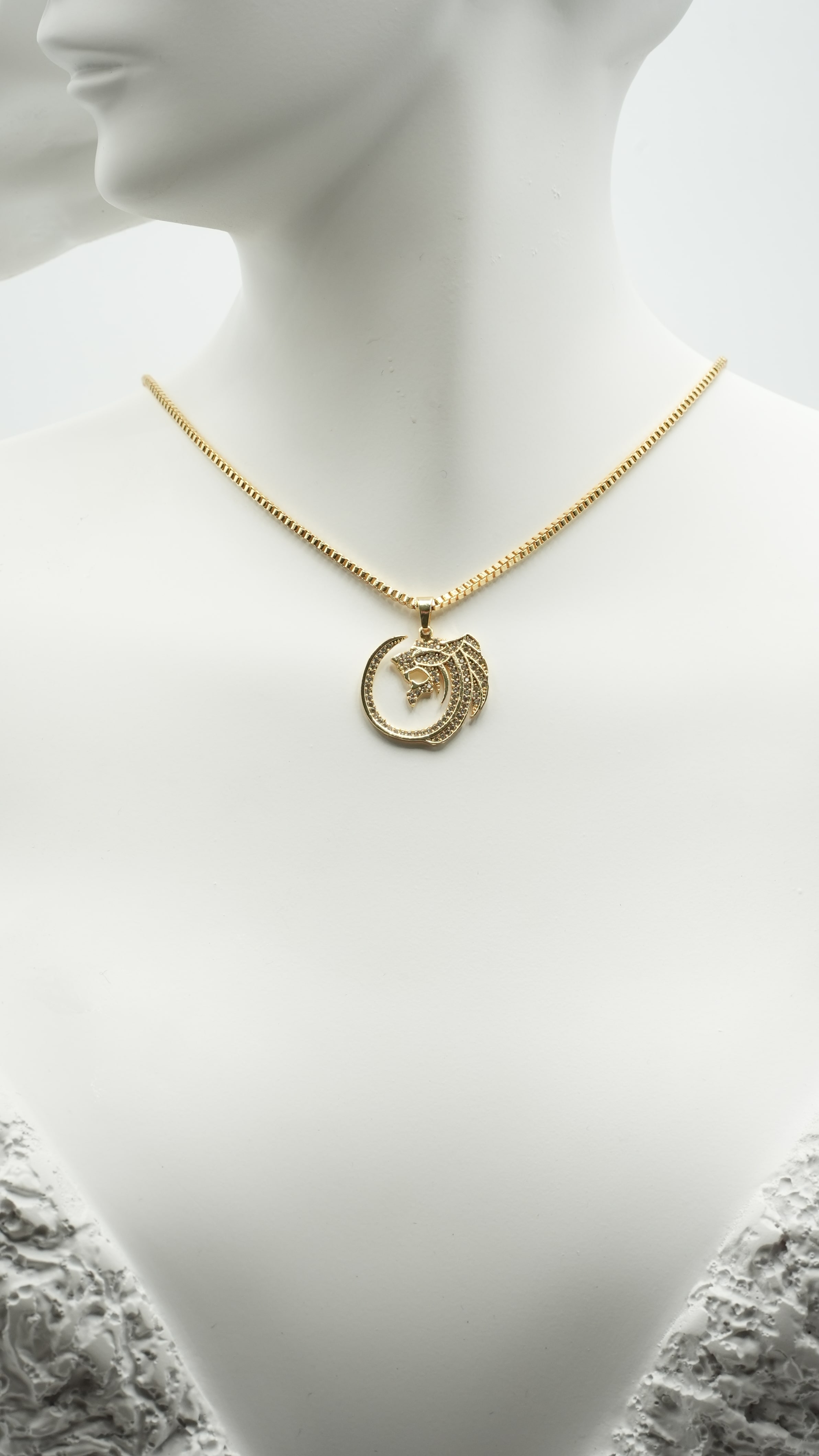 Aslan Kafası Uçlu Kolye